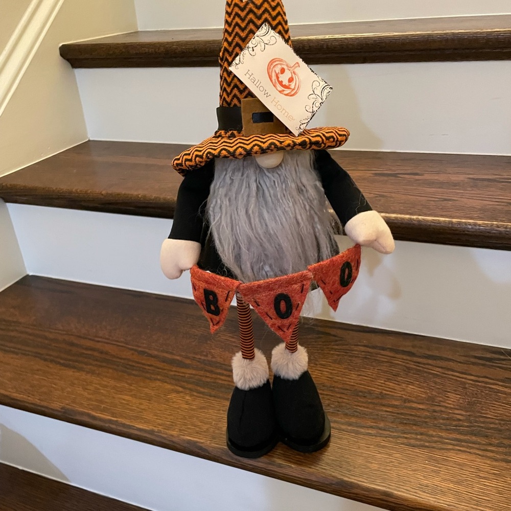 “HALLOW HOME”  WOBBLE LEG "BOO" GNOME